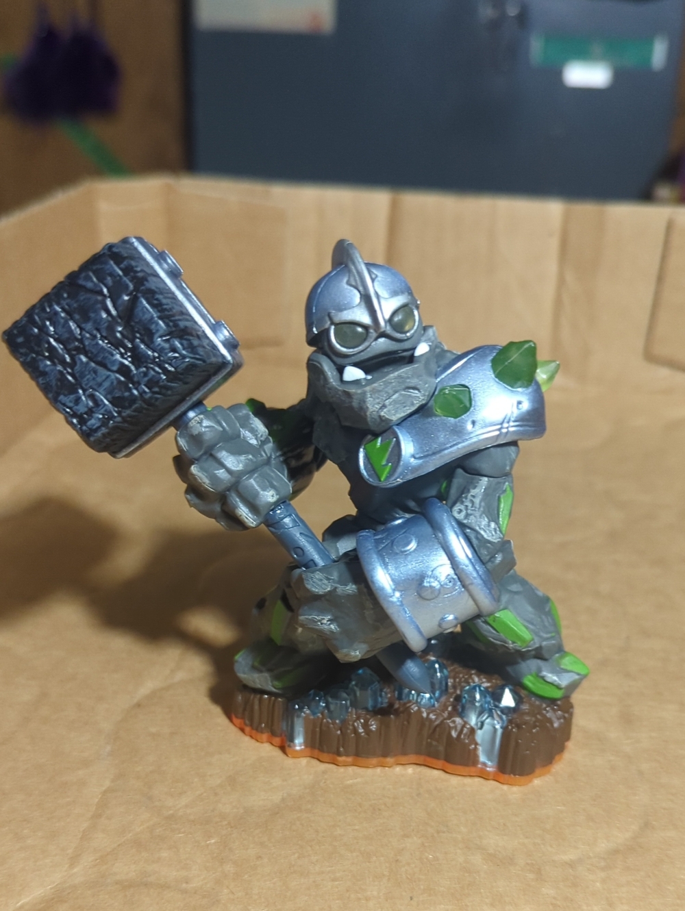 Skylanders Giants Crusher (Granite variant)